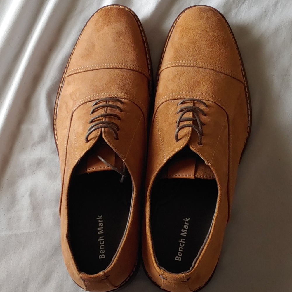 Mens dress shoes size 10.5
